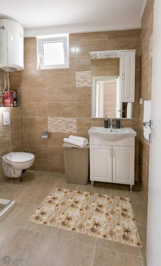 Apartmani Kankaras - Sea View Тиват Екстериор снимка