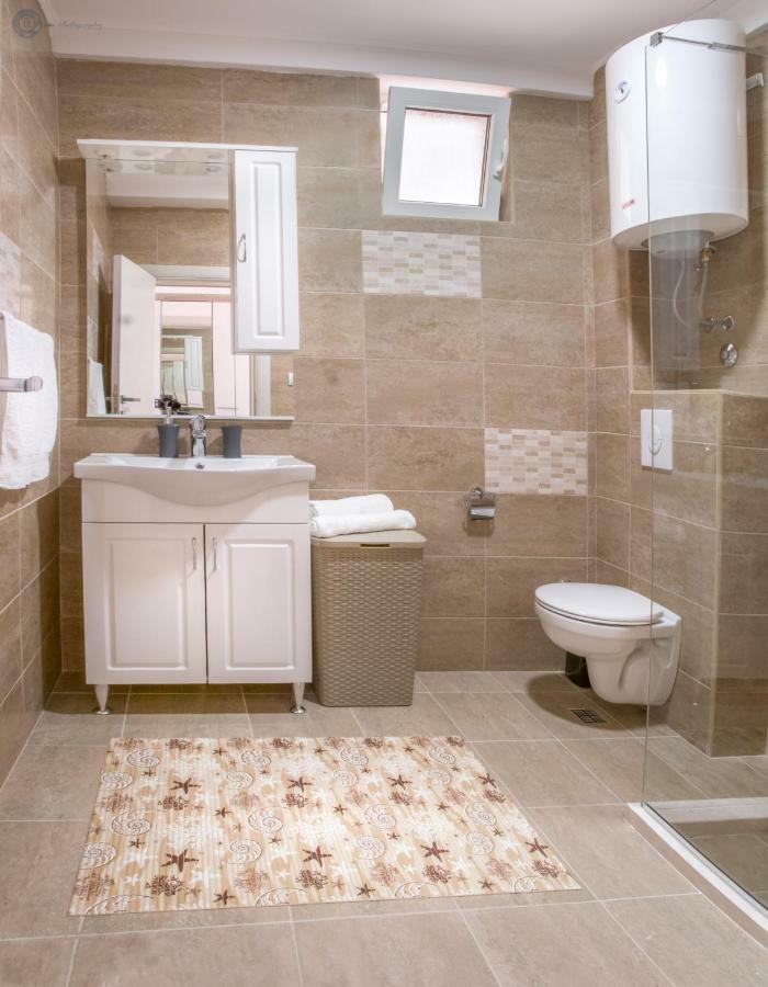 Apartmani Kankaras - Sea View Тиват Екстериор снимка