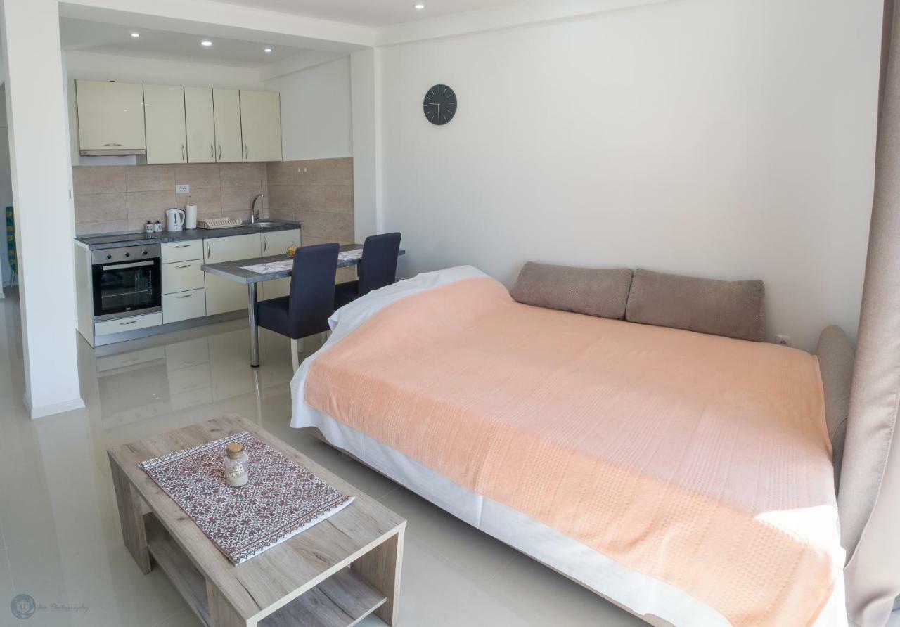 Apartmani Kankaras - Sea View Тиват Екстериор снимка