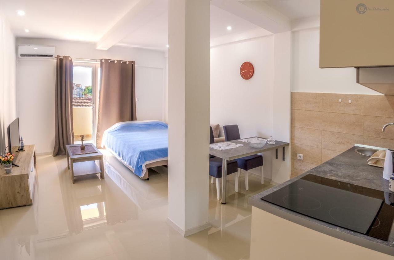 Apartmani Kankaras - Sea View Тиват Екстериор снимка