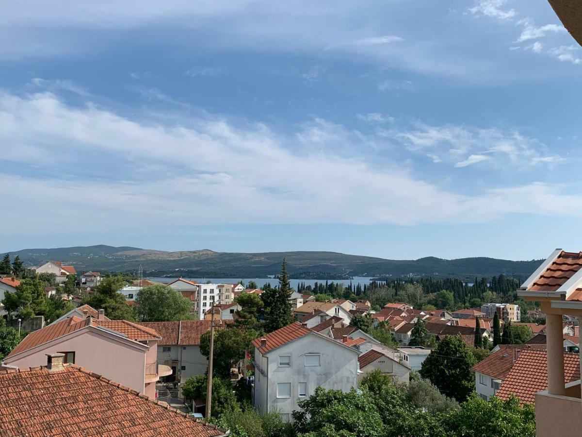 Apartmani Kankaras - Sea View Тиват Екстериор снимка