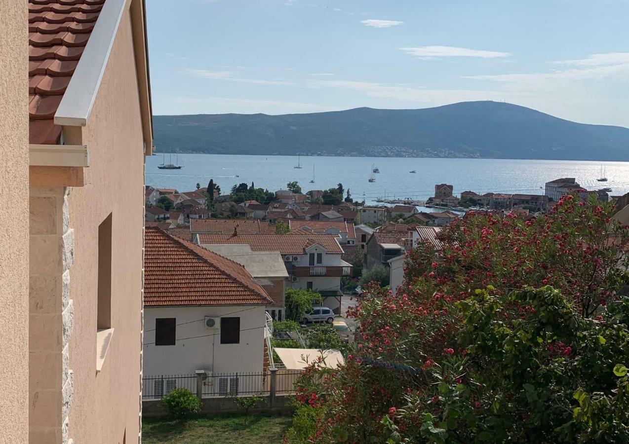 Apartmani Kankaras - Sea View Тиват Екстериор снимка