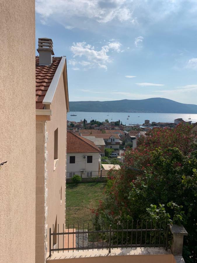 Apartmani Kankaras - Sea View Тиват Екстериор снимка